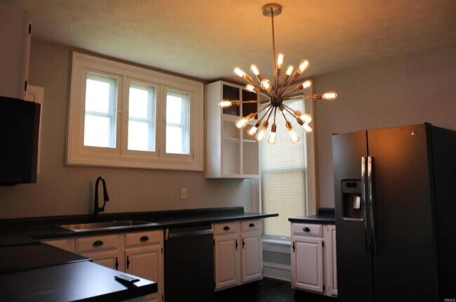 Building Photo - 1110 North St