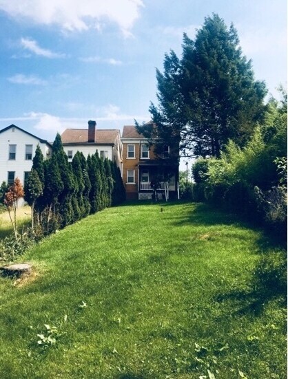 Building Photo - 1825 Arlington ave