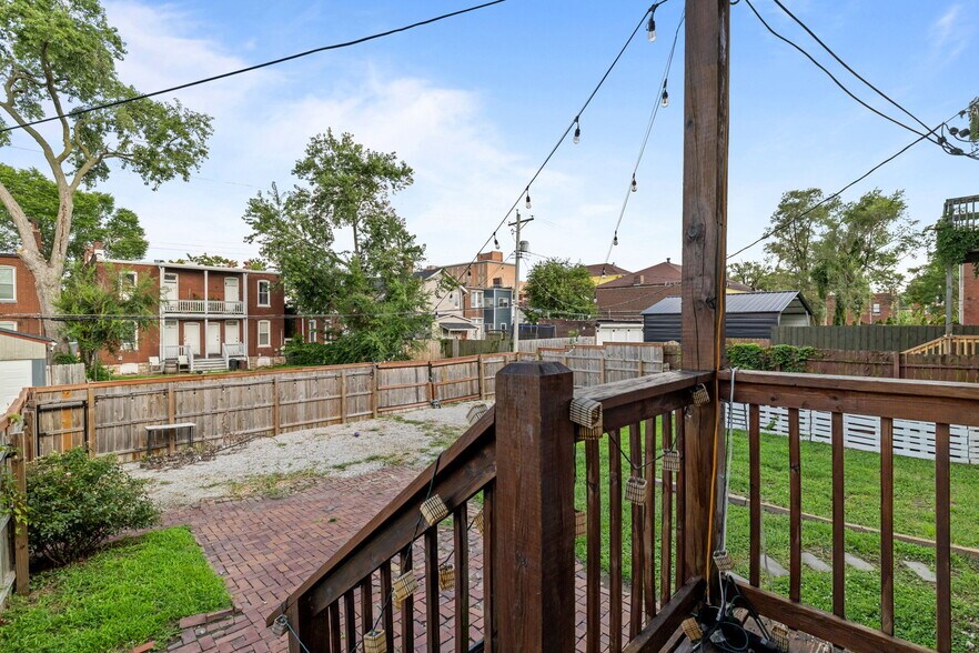 Building Photo - 3432 Iowa Ave