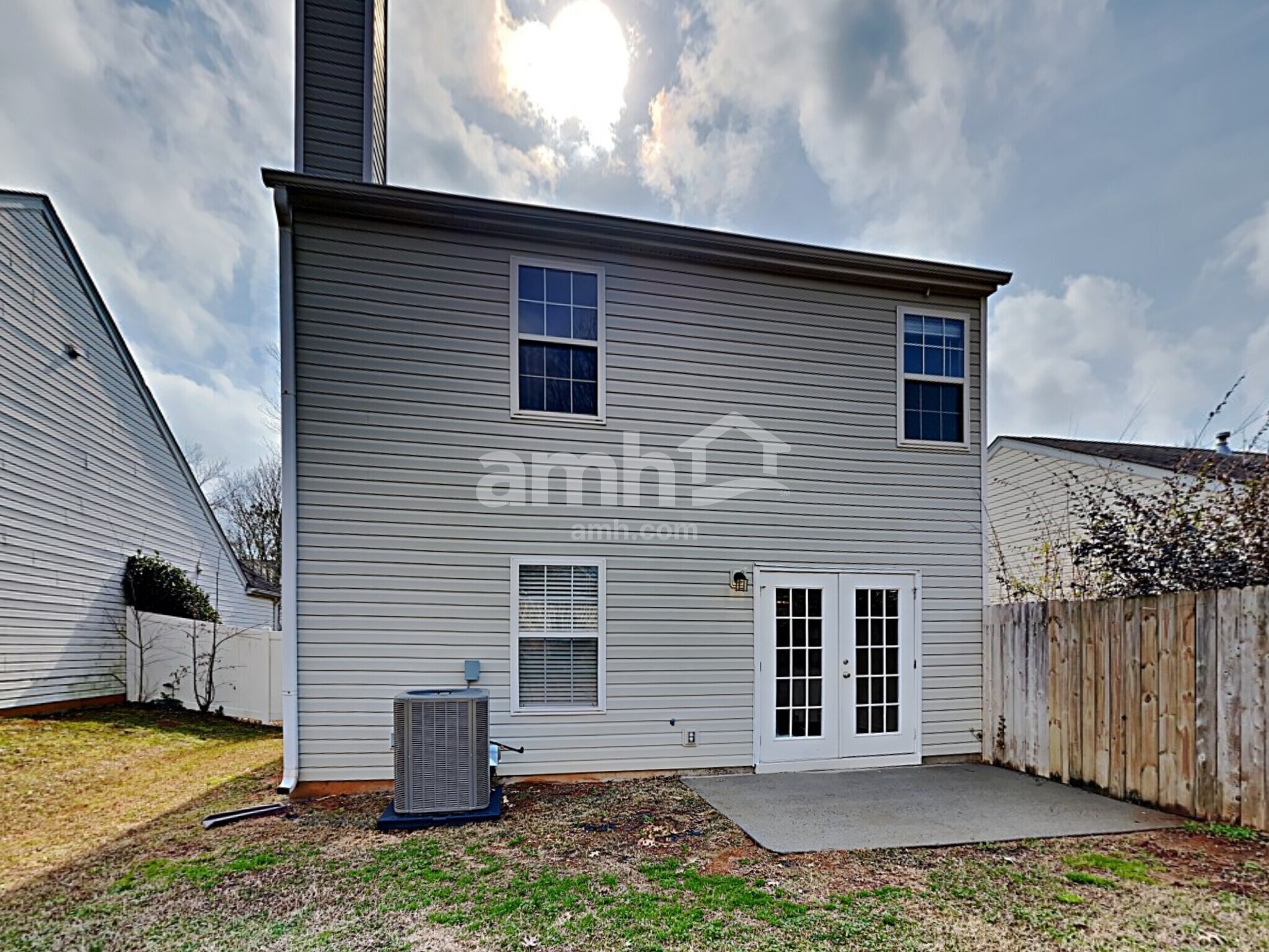 Building Photo - 2180 Lexington Ln