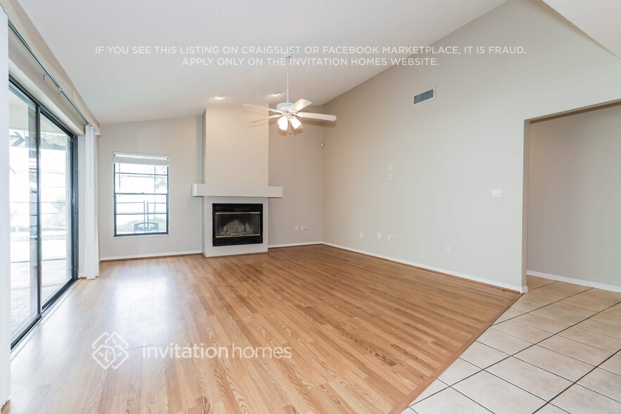 Building Photo - 1412 Holleman Dr