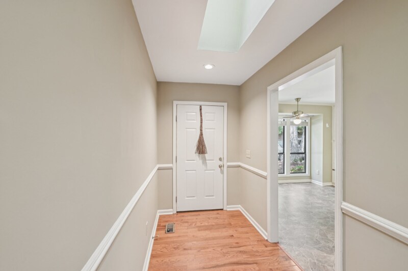 Building Photo - 507 Apple Ln