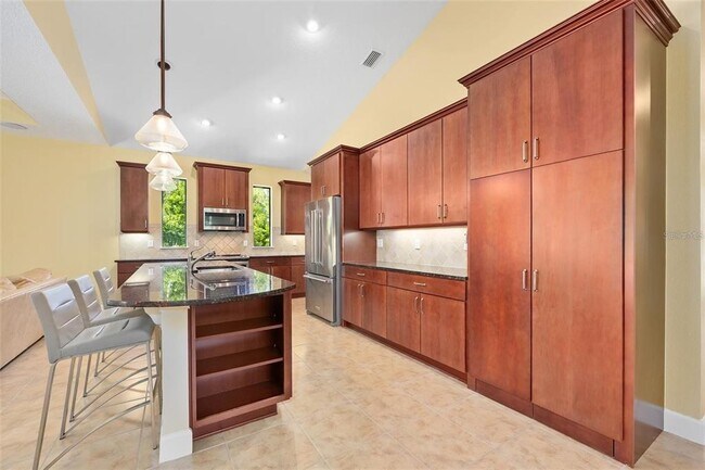 Building Photo - 27 Bay Ct