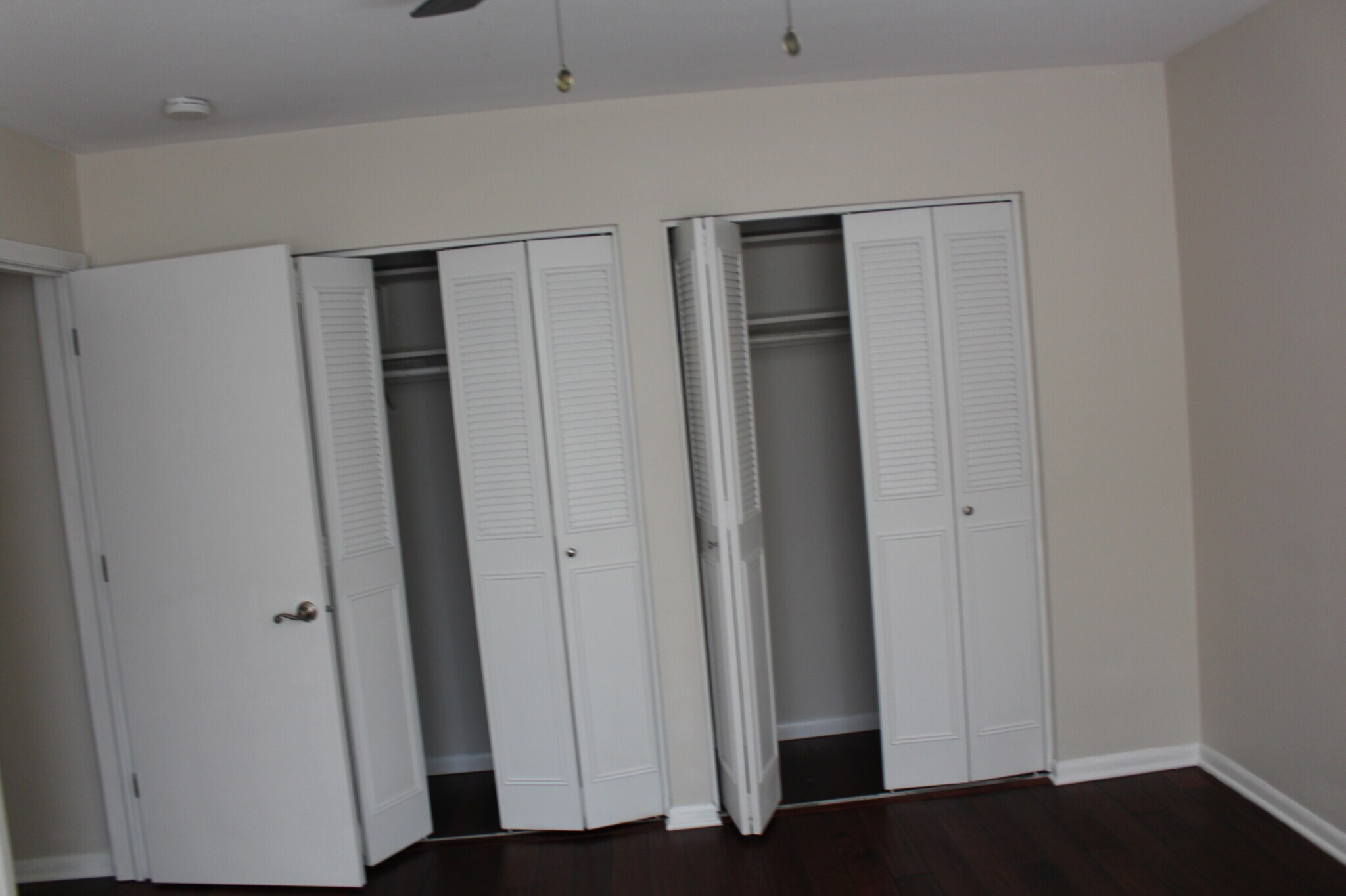 Building Photo - 3215 Pillsbury Ave S