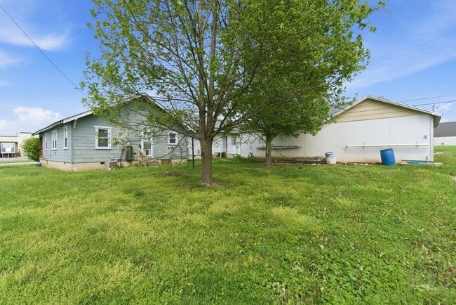Building Photo - 3 Bedroom | 2 Bathroom | Springfield MO