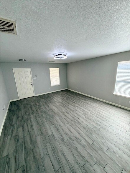 Building Photo - 3851 Bridgebluff Ln