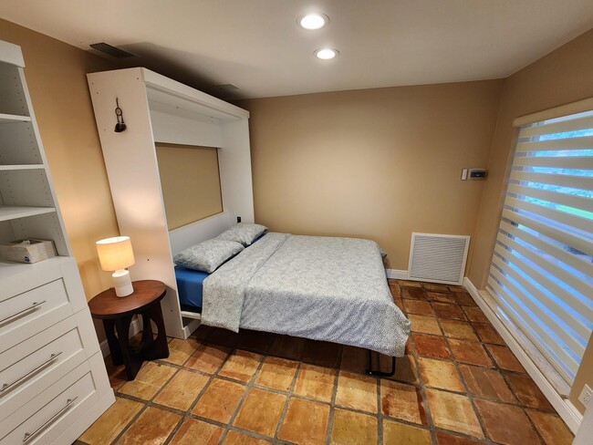 Building Photo - 7401 Corkwood Terrace