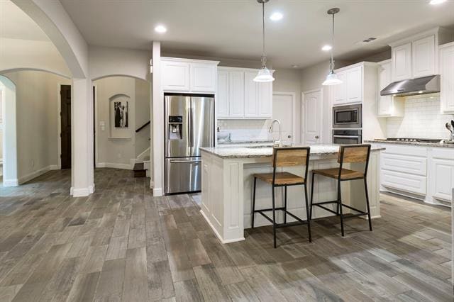 Building Photo - 204 Highwood Trail