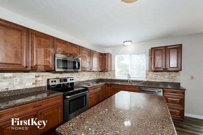 Building Photo - 16425 Bayshore Cove Ct