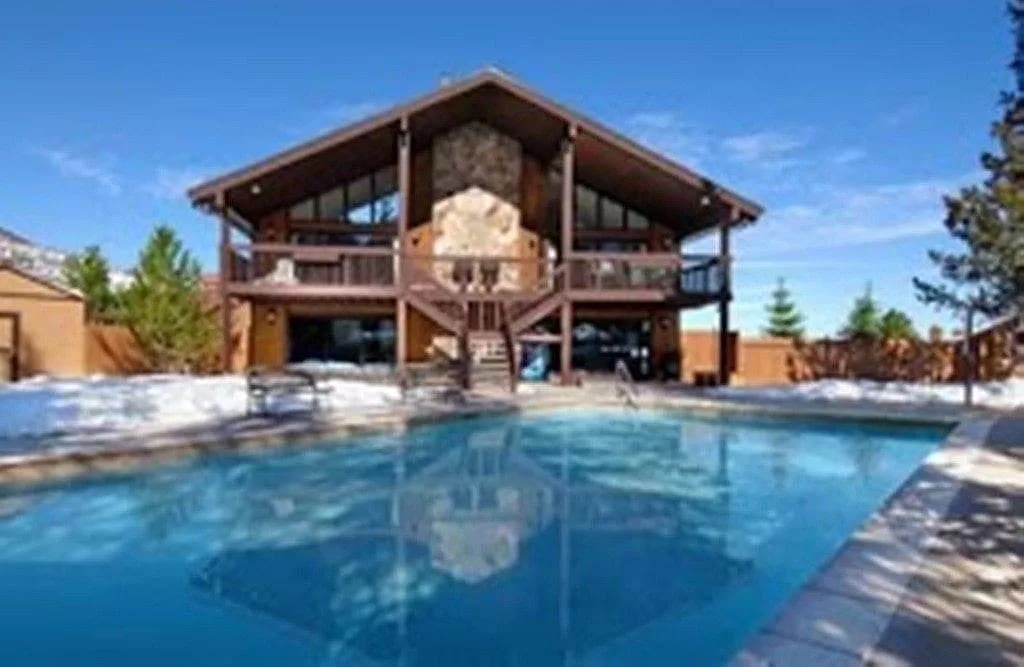 Building Photo - 2025 Canyons Resort Dr