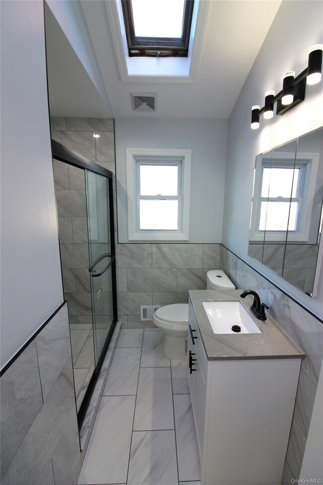 Building Photo - 26 Circle Dr