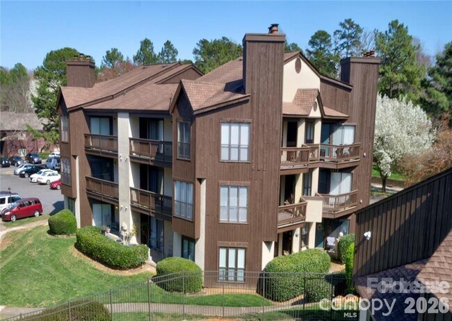 Building Photo - 8121 Cedar Glen Dr