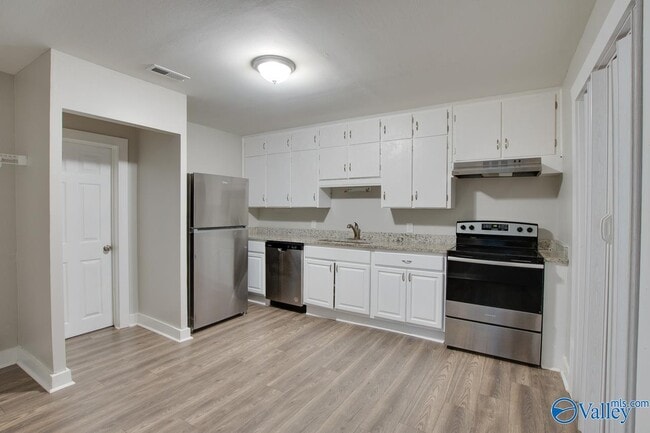 Building Photo - 3501 Dubose St SW