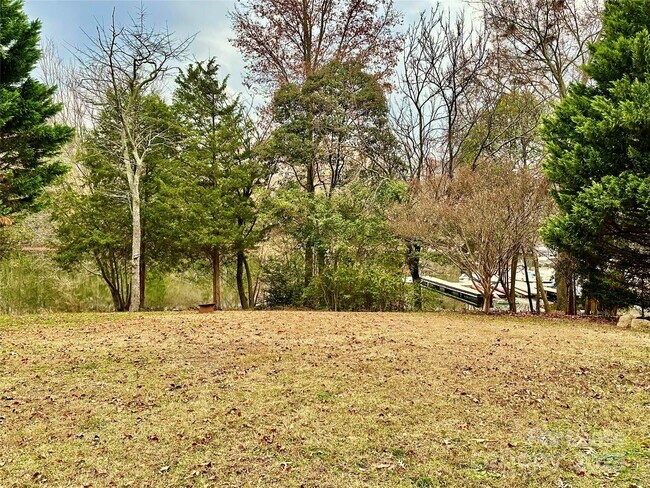 Building Photo - 126 Lake Davidson Cir