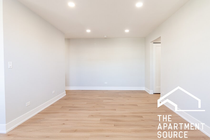 Building Photo - 503 W Aldine Ave