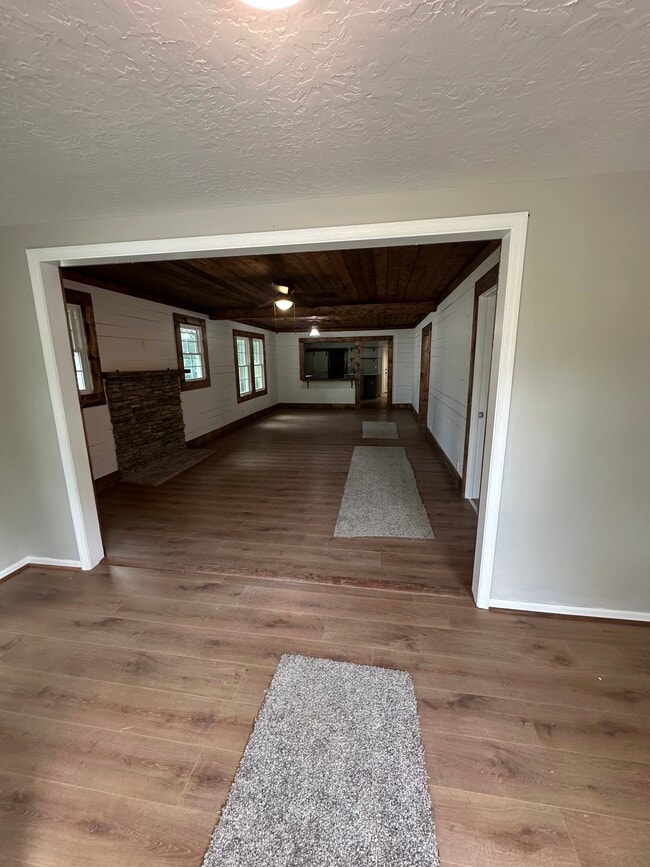 Building Photo - 3106 W Meighan Blvd
