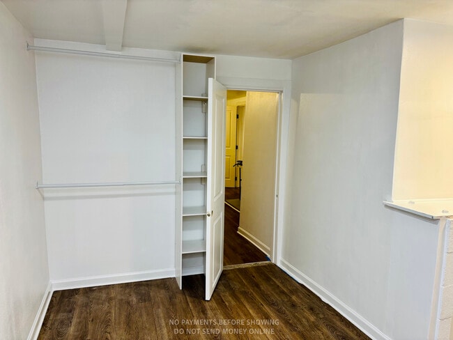 Building Photo - 13623 8th Ave SW