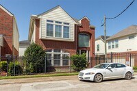 Building Photo - 1716 Aden Dr