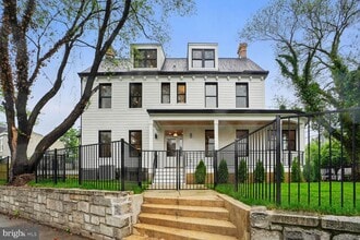 Building Photo - 3901 New Hampshire Ave NW