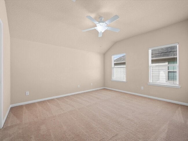 Building Photo - 26 Canterborough Pl