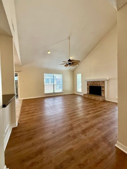 Building Photo - 129 Mead Ct