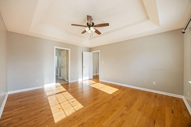 Building Photo - 1114 Rivershyre Dr