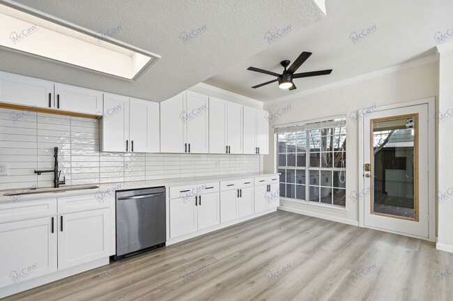 Building Photo - 7151 Gaston Ave