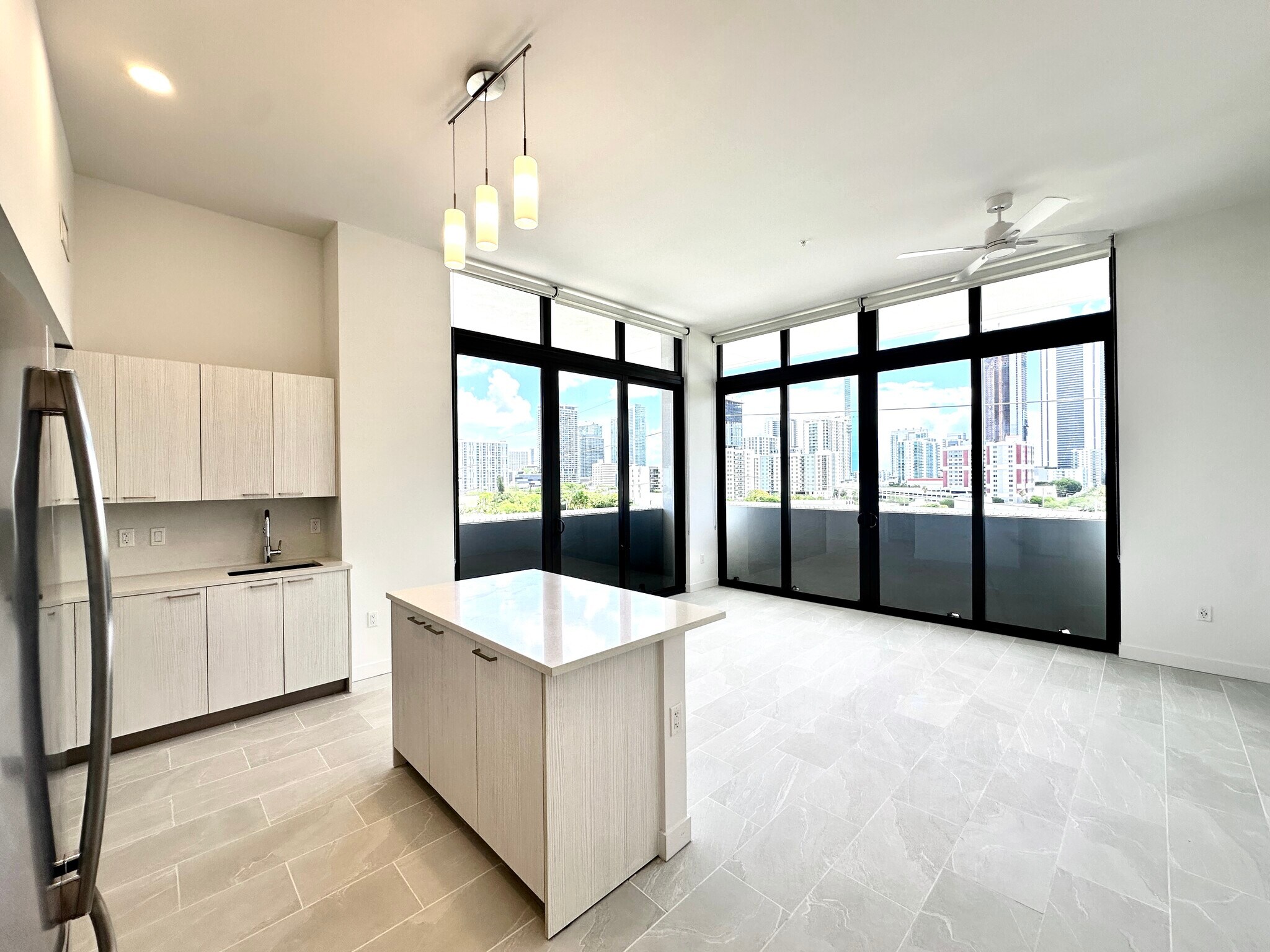 Building Photo - 3026 NW 1st Ave