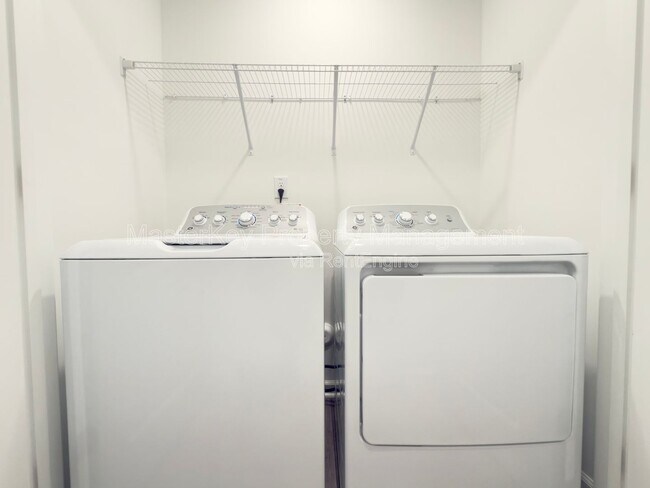 Building Photo - 1504 Crescent Townes Wy