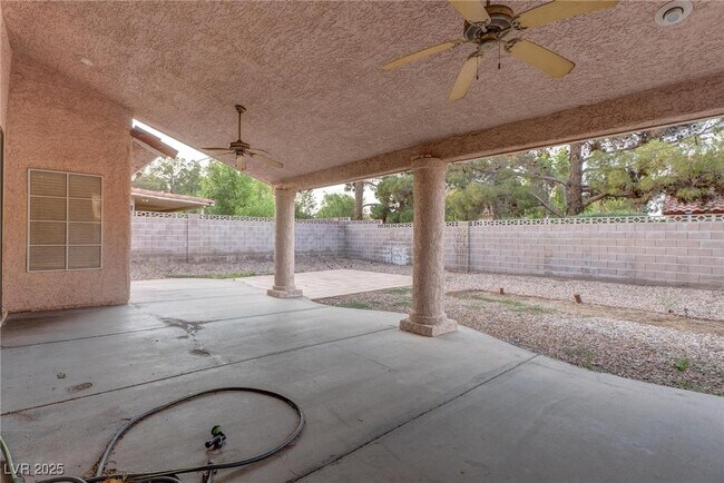 Building Photo - 8608 Highacre Dr