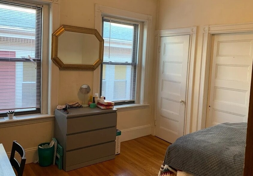 Building Photo - 174 Saint Alphonsus St