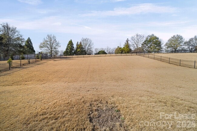 Building Photo - 704 Springwood Dr