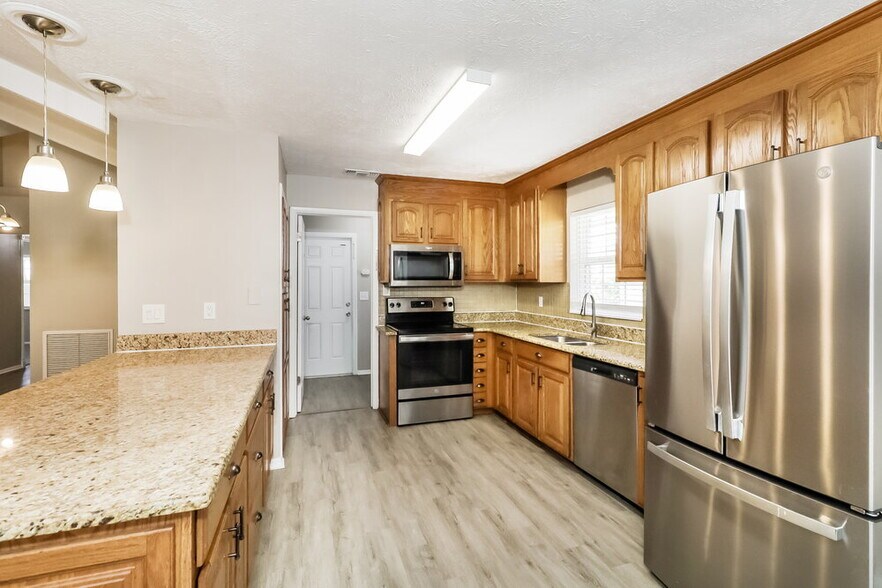 Building Photo - 13403 Woodward Dr