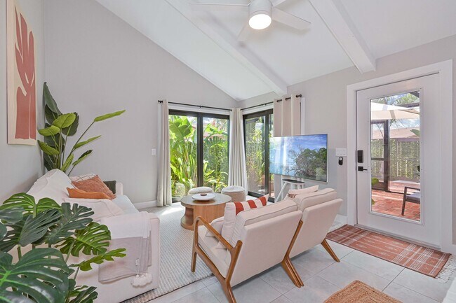 Building Photo - 6386 Royal Woods Dr