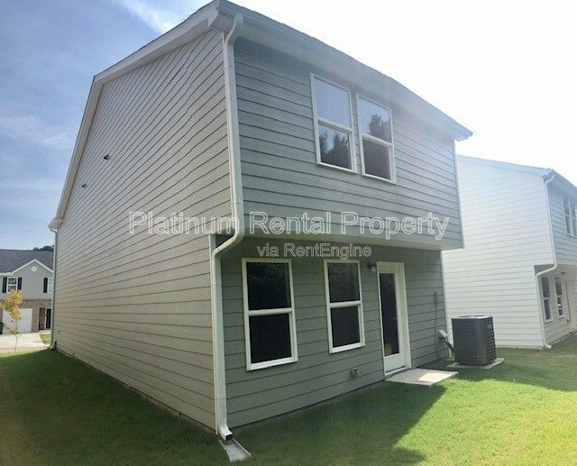 Building Photo - 2056 Belmont Cir NE