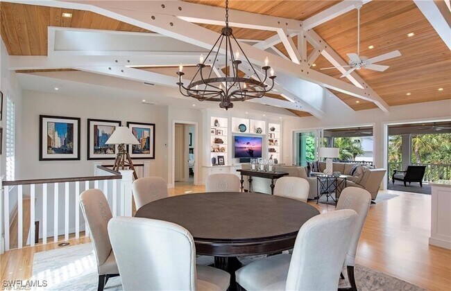 Building Photo - 491 17th Ave S