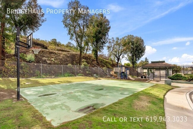 Building Photo - 2022 Terraspiro Ave