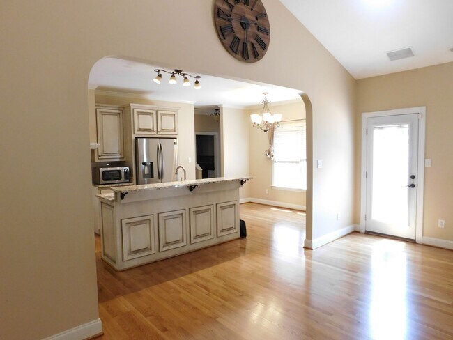 Building Photo - 300 Taliaferro Ln