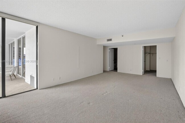 Building Photo - 19707 Turnberry Way