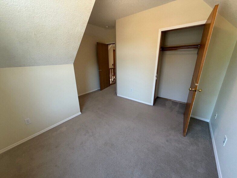 Building Photo - 7095 SW 99th Pl