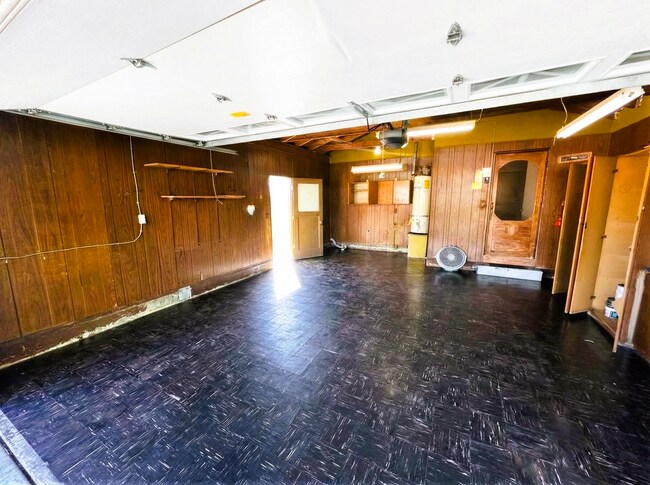 Building Photo - Spacious 3-Bedroom Home with Large Backyard in Fairfield