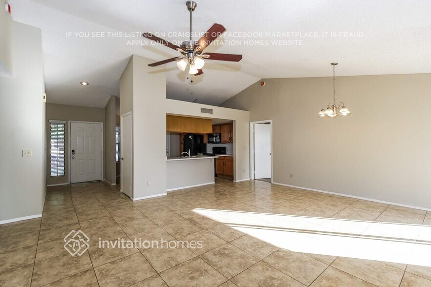 Building Photo - 8833 W Windsor Ave