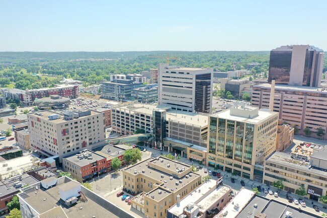 Building Photo - 224 1st Ave SW