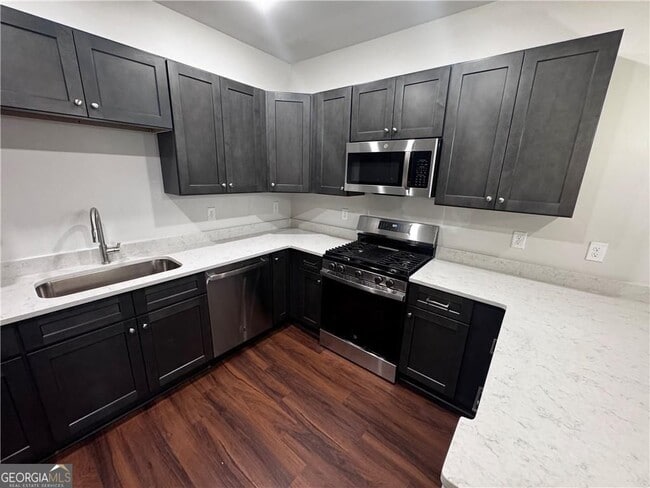 Building Photo - 1777 Temple Ave