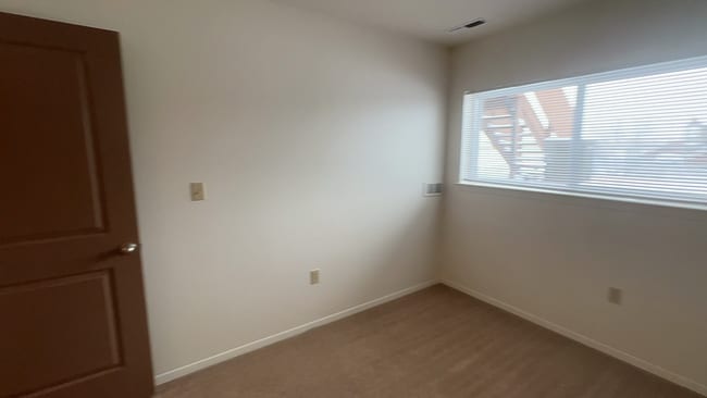 Building Photo - 1316 Dakota Dr