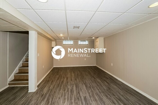 Building Photo - 3 Bedroom Pet-Friendly Home in CLEVELAND, ...