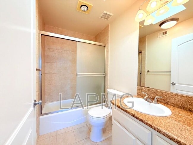 Building Photo - 12217 Moorpark St