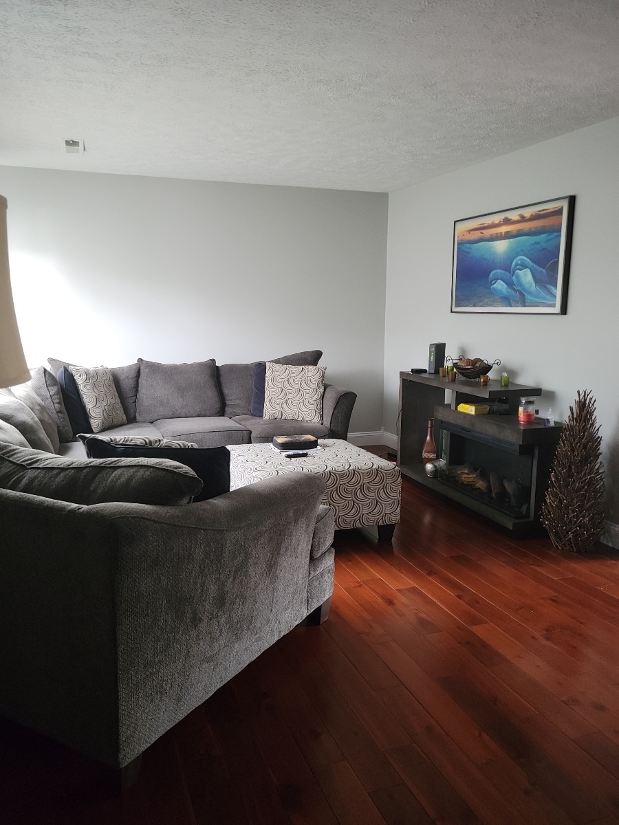 Building Photo - 305 Jasper Dr