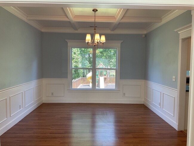 Building Photo - 4 Bedroom 2.5 Bathroom located in Old Mill...