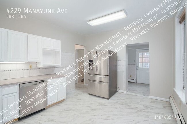 Building Photo - 5BR 2.5 BA_ 2,000 Sq Ft. Townhome in Manay...
